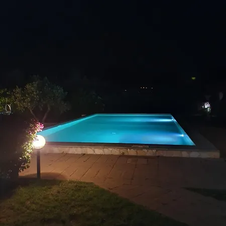 Immersa Nella Natura -piscina Condivisa- 아파트 *